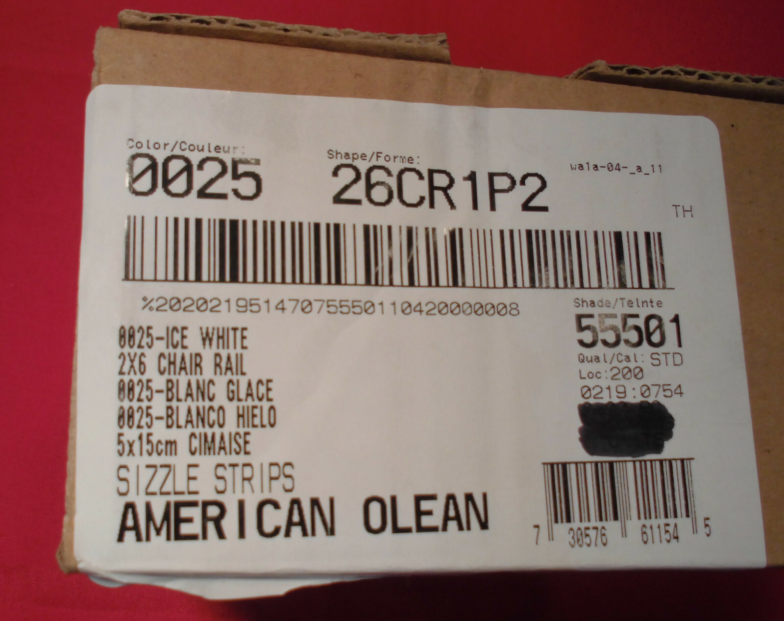 1 pc. Ice White: Glossy Ceramic Chair Rail made by American Olean, 2-1/2″ X 6″