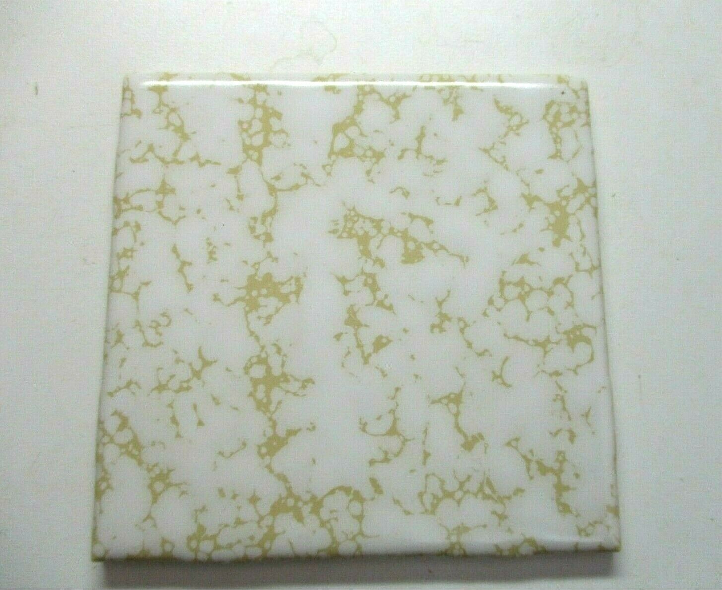 1 Wall Tile CGSC USA Ceramic 4-1/4 Bullnose Mustard Yellow Dapple Beige Wrinkled
