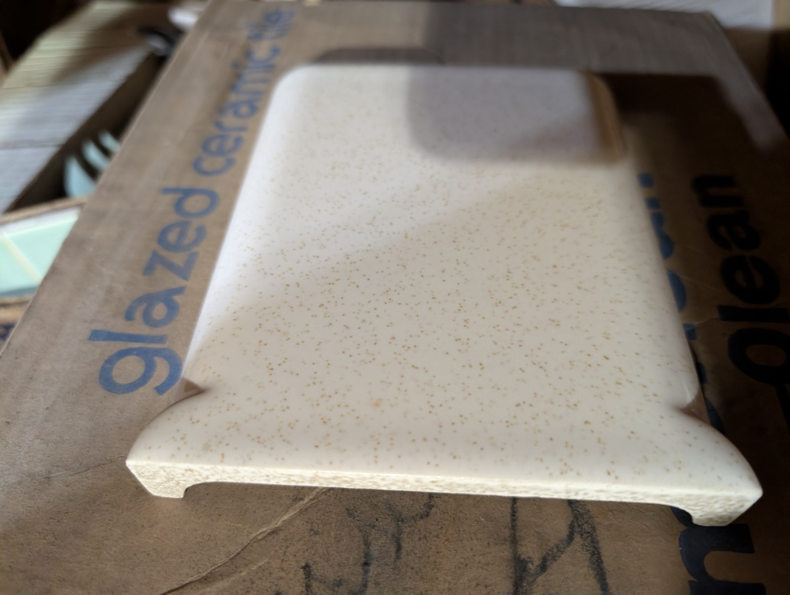 1 pc American Olean Gloss Gold Mist #48 A7510 Ceramic Tile Mud Bullnose 5″x6″