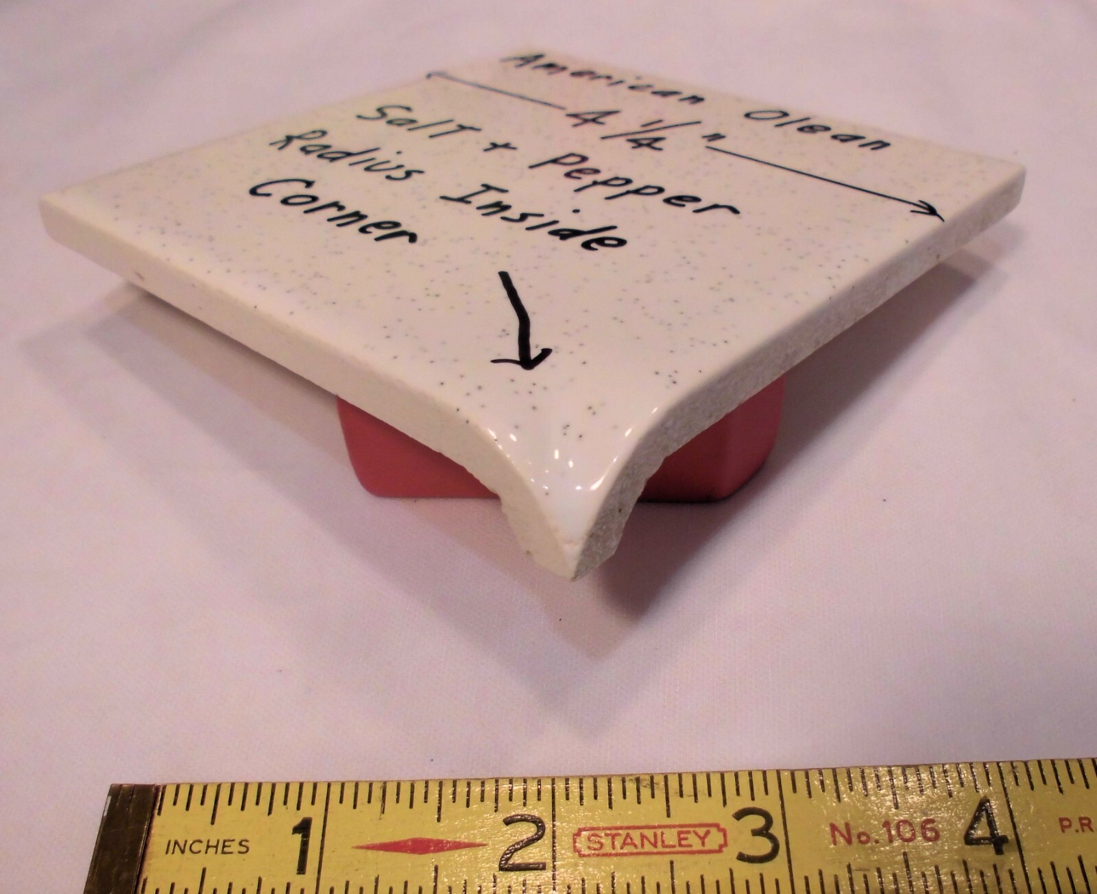 Salt & Pepper: Radius Bullnose Inside Corner Ceramic Tile: 4-1/4″ American Olean