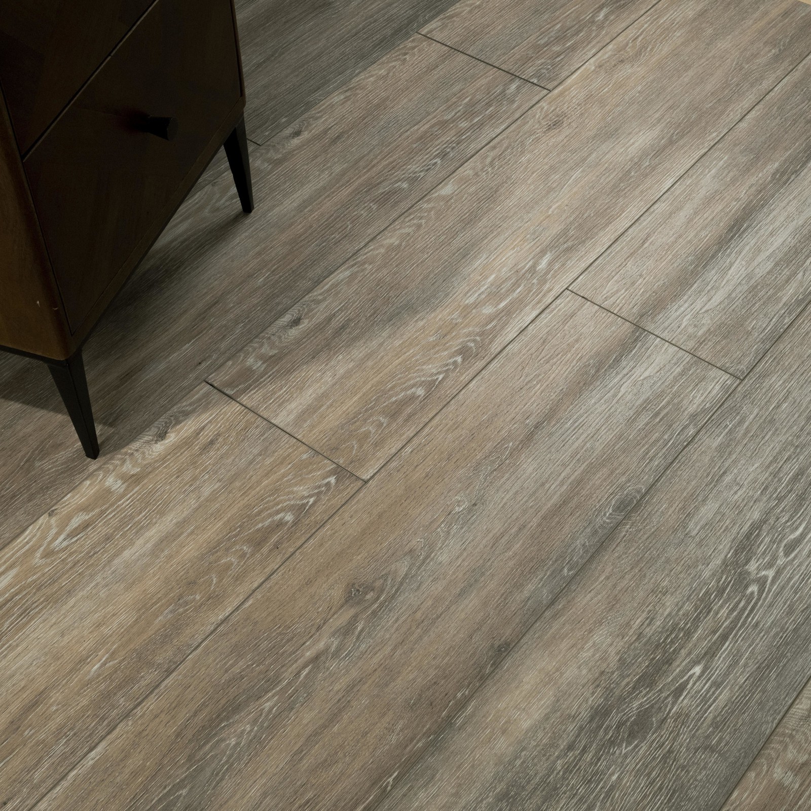 Ackland AKVRC9X60-6520-CA Parkland 9″ x 60″ Embossed Vinyl – Arbor Smoke