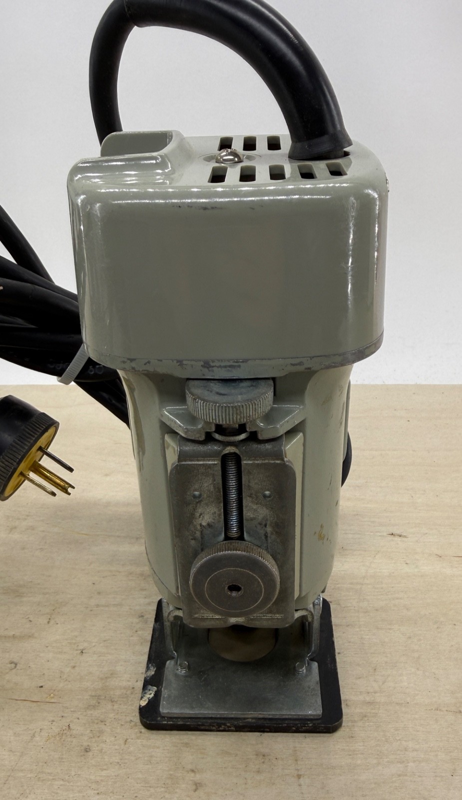 Stanley 91263 Laminate Trimmer Model .04 115V 5.5A 30,000RPM (7168)