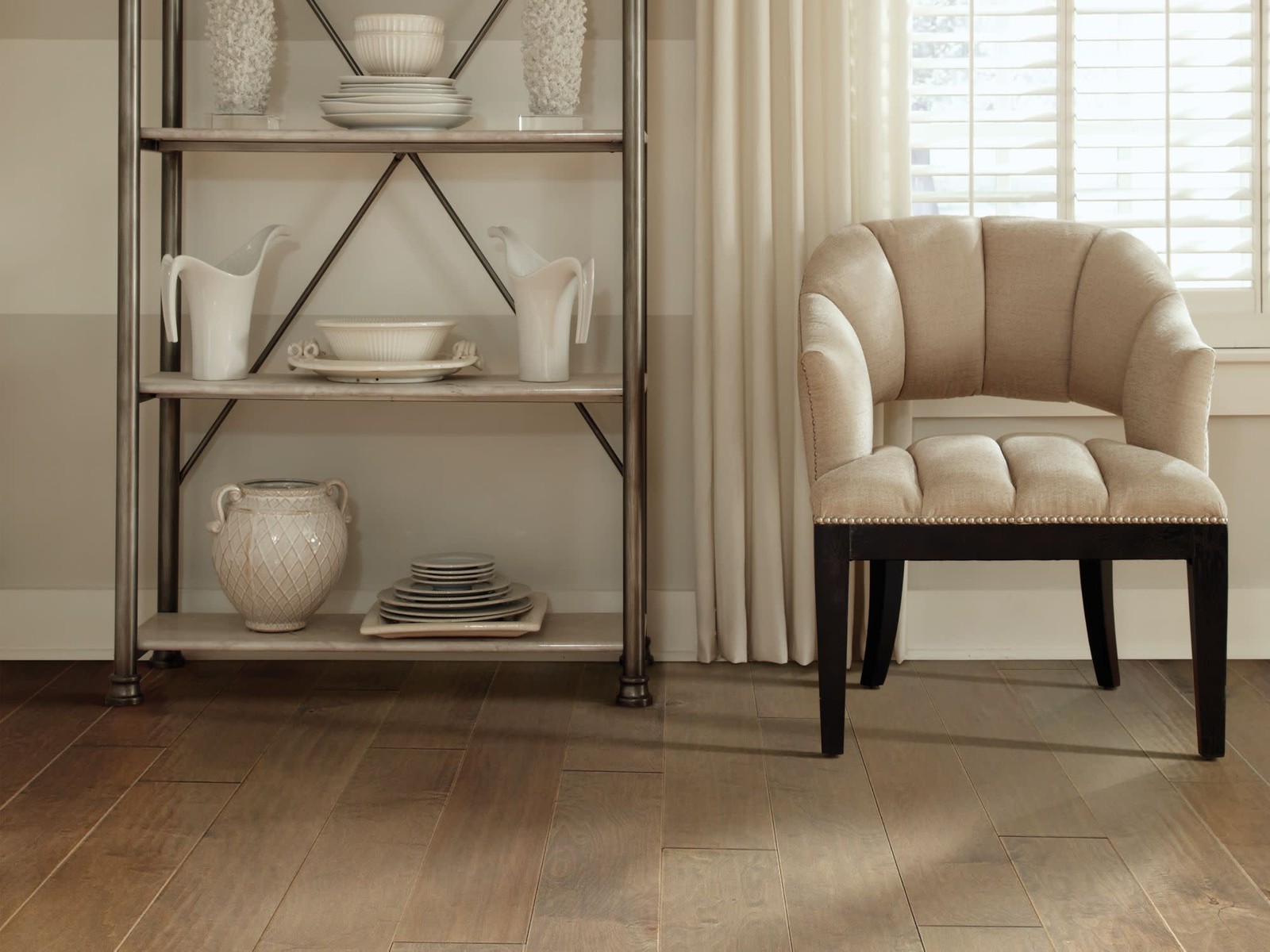 Shaw SW594 Pacific Grove 6-3/8″W Soft Scraped Engineered Hardwood – Gold