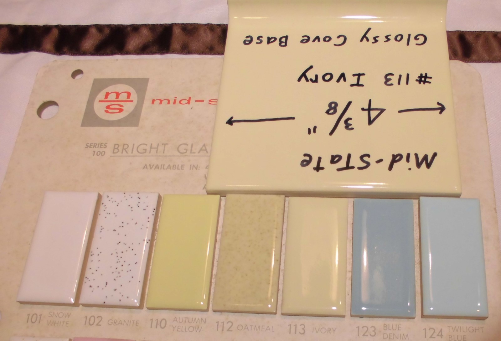 1 pc. Glossy Ivory – Lite Yellow 4-3/8″ Ceramic Cove Base Tile: Stack-on-Top