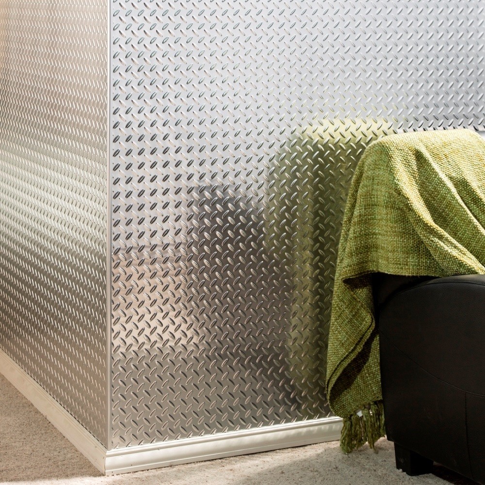 Fasade – 4x8ftx.013in Diamond Plate Brushed Aluminum Decorative Wall Panel C6608