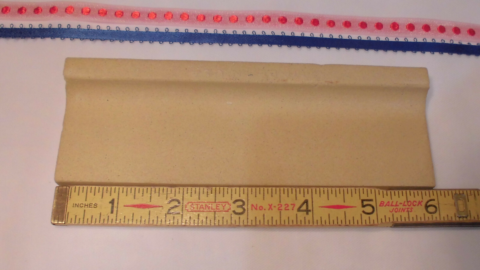 1 pc. *Shell Gray* 2″ X 6″ Radius Bullnose Ceramic Tile by Romany Co. 1950’s