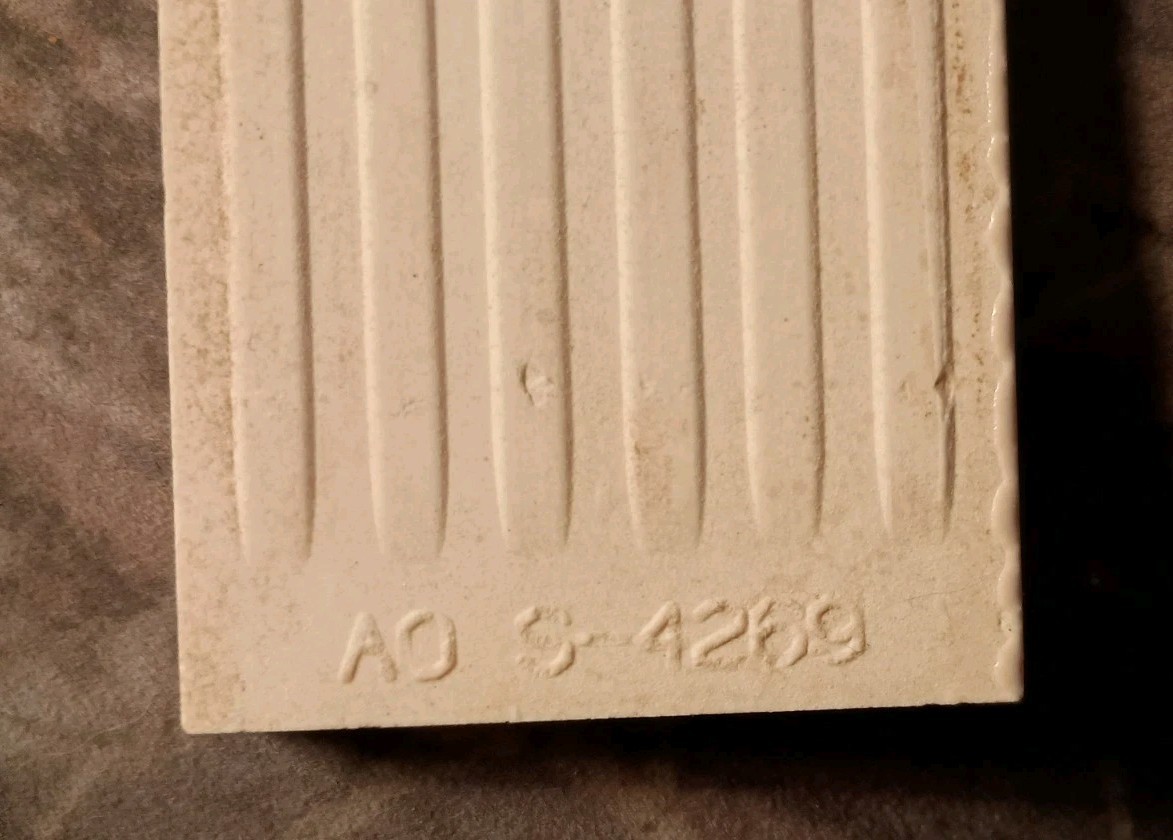 VTG Tan/Taupe Gloss Ceramic Bullnose Flat Trim Tile 2″X6” 1+ At Discount Price
