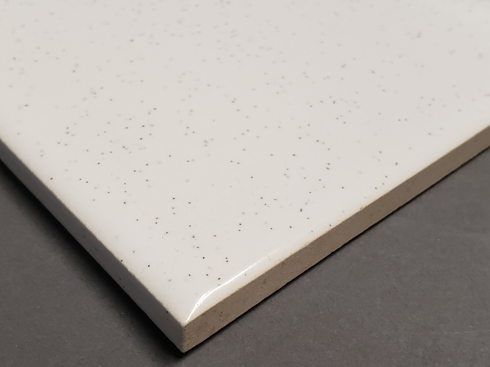 Vtg. 1960s Tilecrest Ceramic Cove Edge Tile 4 1/4″ White Black specks Glossy NEW