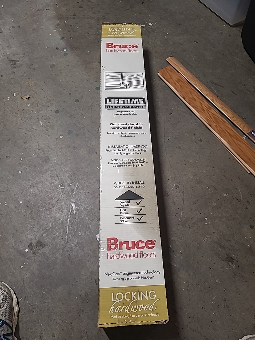 Bruce Butterscotch Oak 3/4″ x 2-1/4″ Solid Hardwood Flooring (20-Sq-Ft/Case)