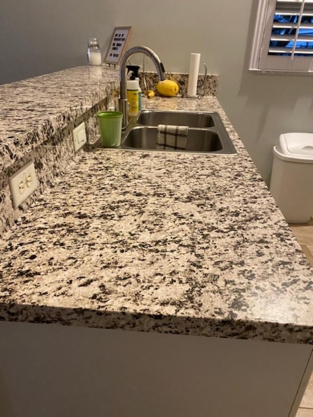 3′ X 20 Ft. Peel & Stick Laminate Sheet in White Ice Granite with Matte Finish