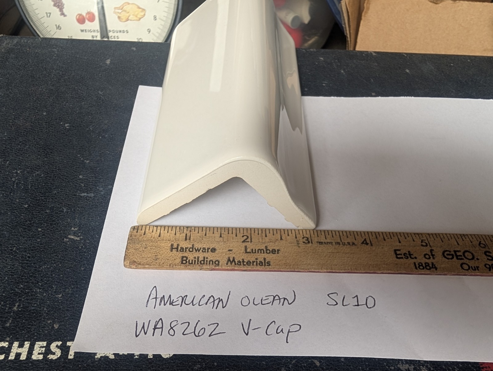 1 pc American Olean Vintage White Counter Trim V cap SL10 WA8262 Tile Bullnose