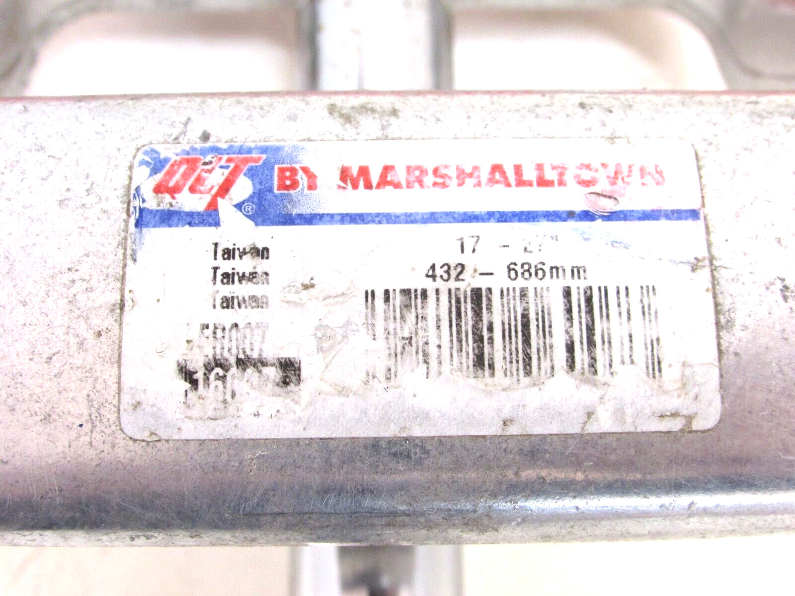 QLT by MARSHALLTOWN 7-1/2″ FLOORING ROLLER, EXTENDS FROM 17″-27″
