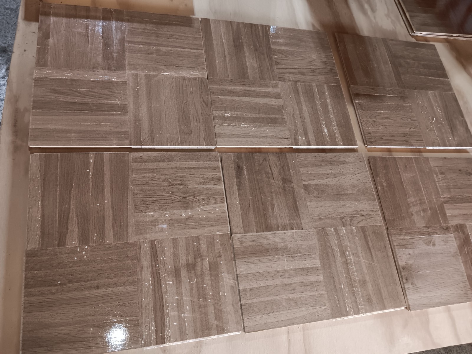 IMPERFECTS 20 Sq. Ft. CABIN GRADE Wood Borer WHITE OAK Parquet Flooring Unused
