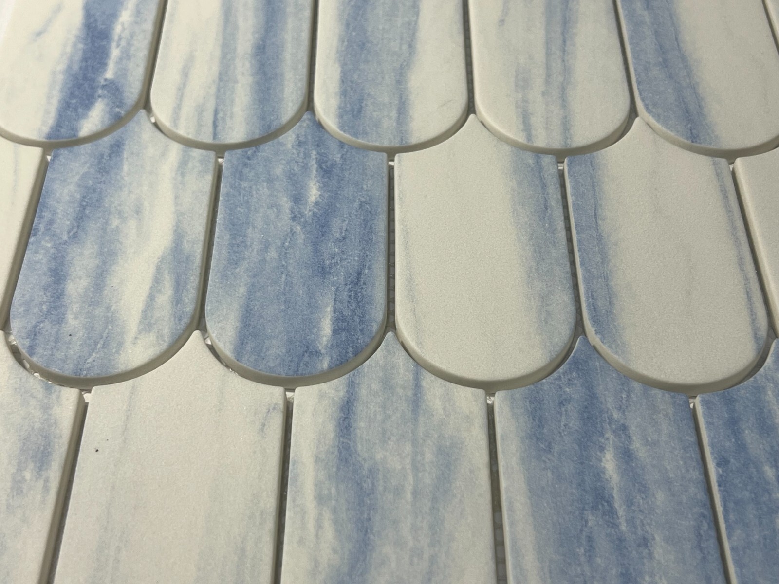 S54 White/Blue Scales Eco Glass Mosaic Tile Kitchen Bathroom Polished, 7 sheets