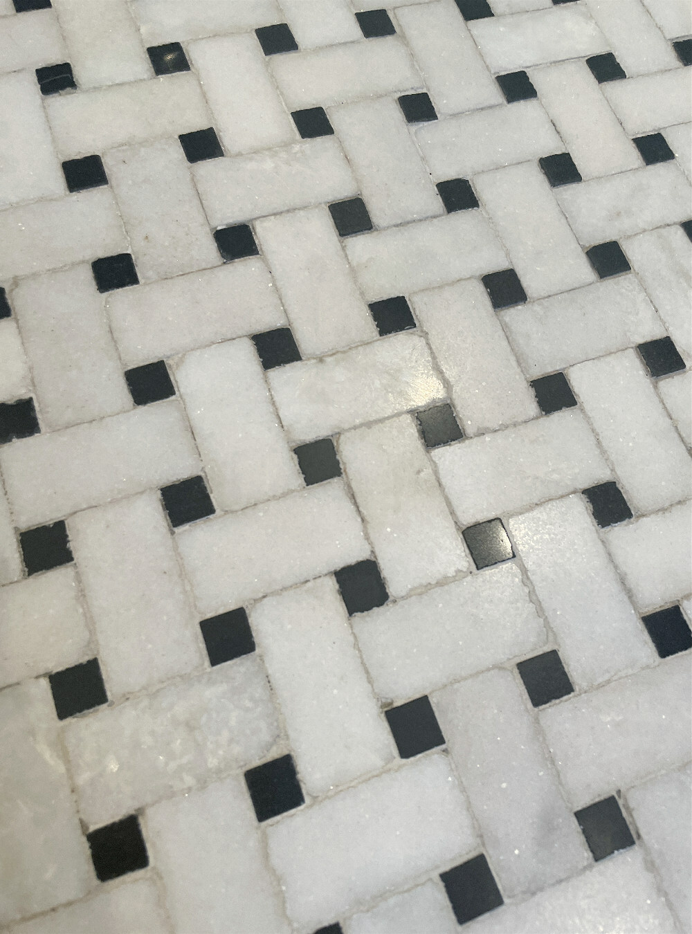 T651XH Thassos White Marble Basketweave Mosaic Vintage Bath Tile Honed 1×2″