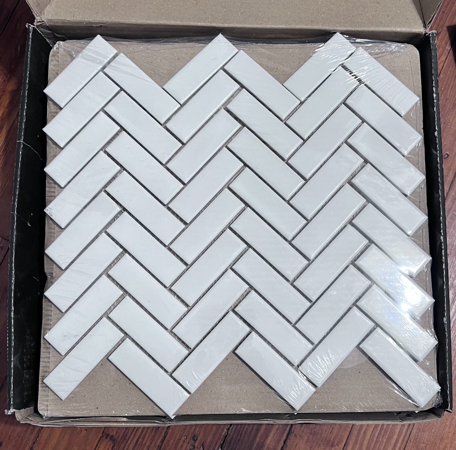 MSI Retro Herringbone Bianco 11″ x 12″ Porcelain Mosaic Tile (13.8 sq. ft. case)