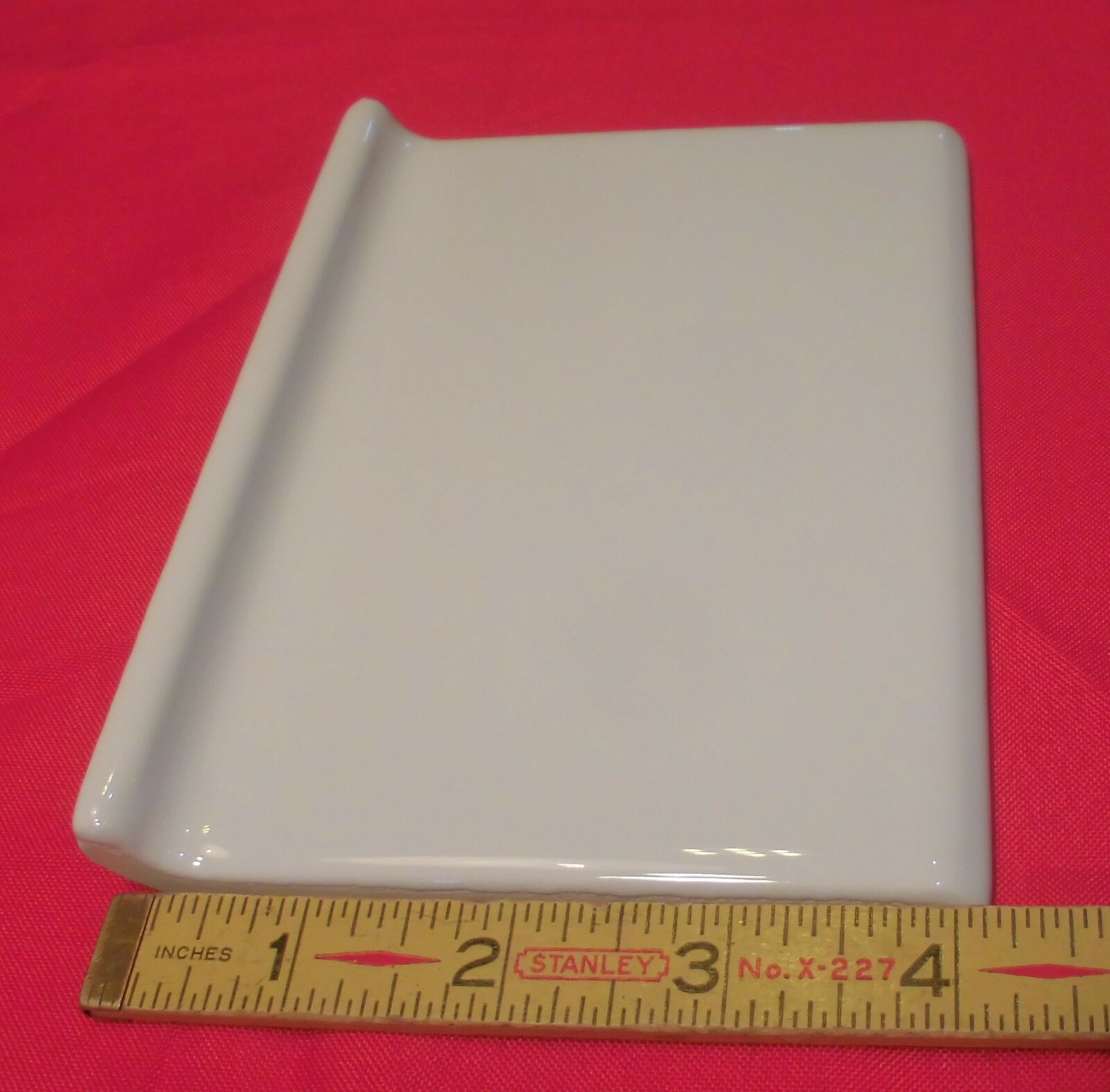 1 pc. Glossy White Bullnose Top: base/cove Ceramic Tile: 4-1/4″ X 6″ NEW-STOCK