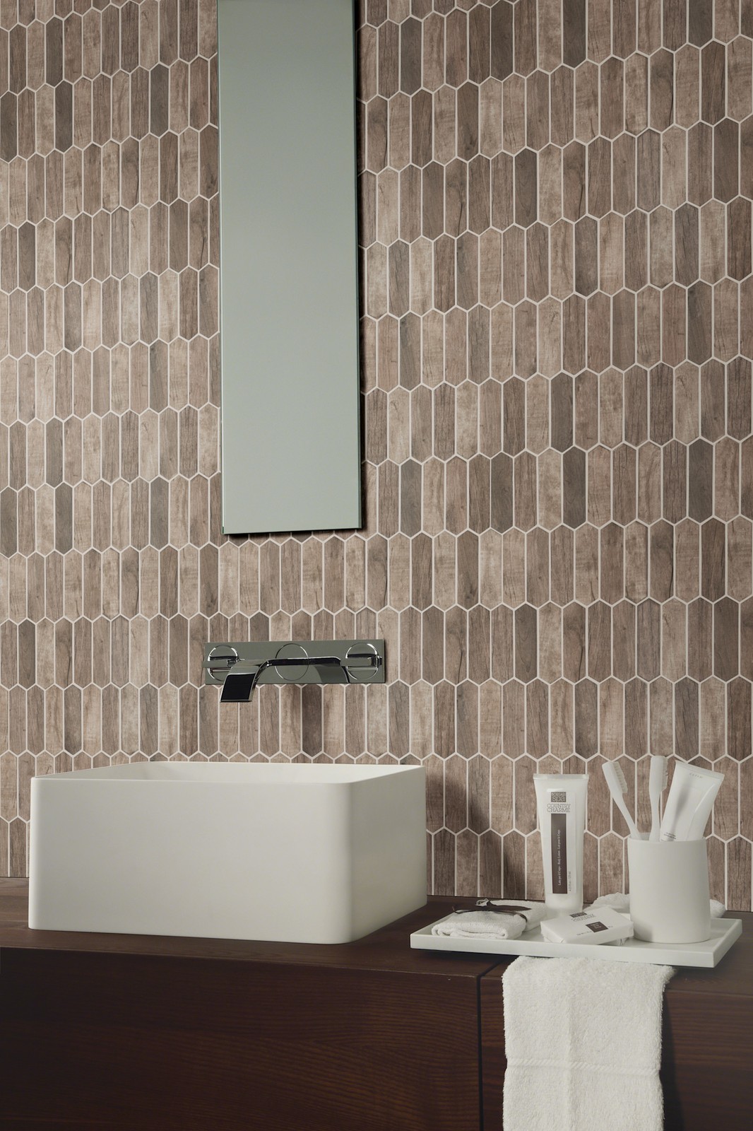 Ackland AKM-G-14X10SP-CA 10″ x 14″ Glass Dot-Mounted Wall Mosaic – Roman Timber