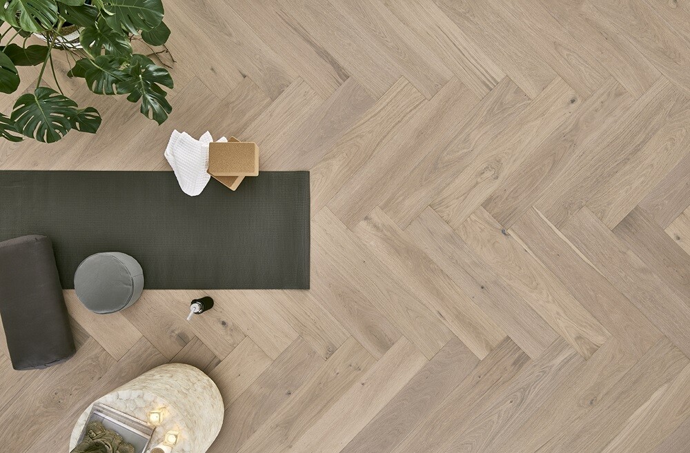 Mannington Hardwood HPLS37SNWF1 Latitude Park City Snowcap Herringbone 465027