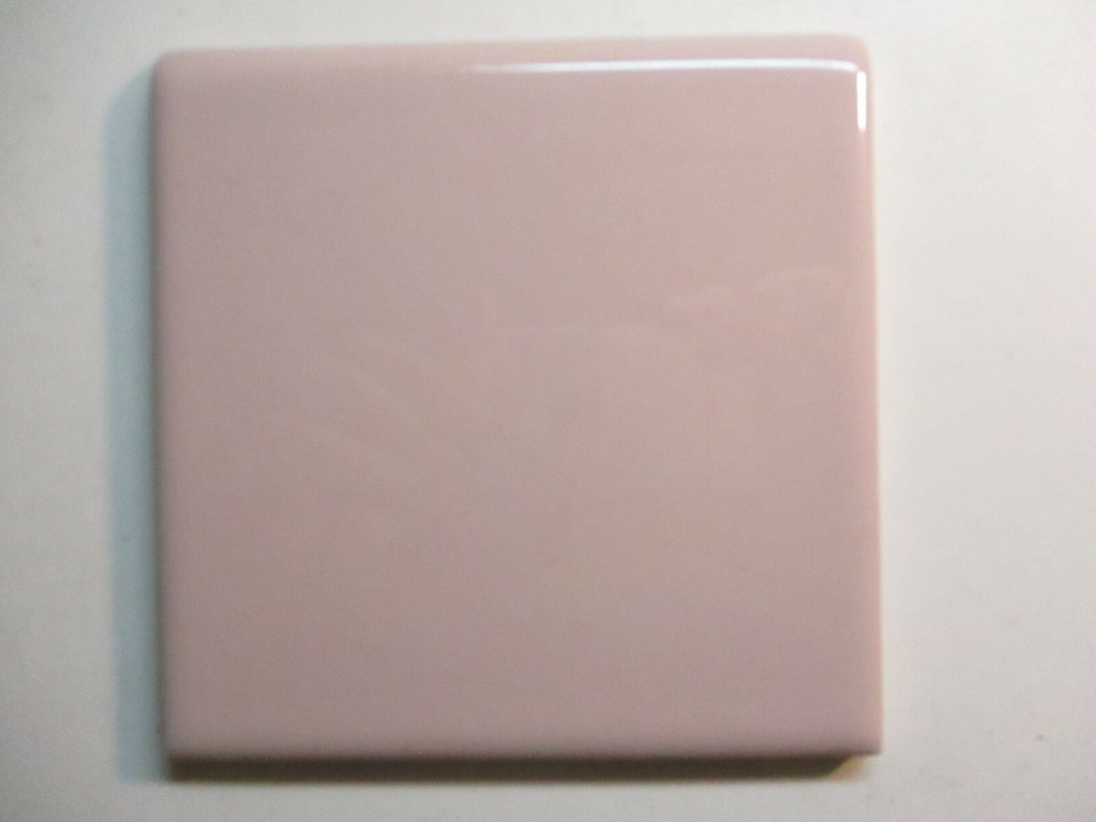 1 Bullnose Wall Tile Mannington MCT USA 4-3/8″ Sq Ceramic Pink Heather Gloss Vtg