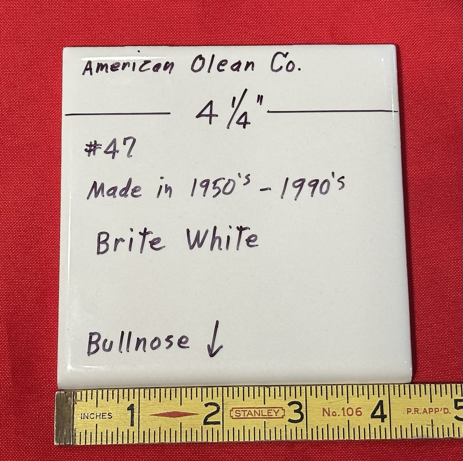 1 pc. Brite Gloss White #47: 4-1/4″ Ceramic Bullnose Tile by American Olean