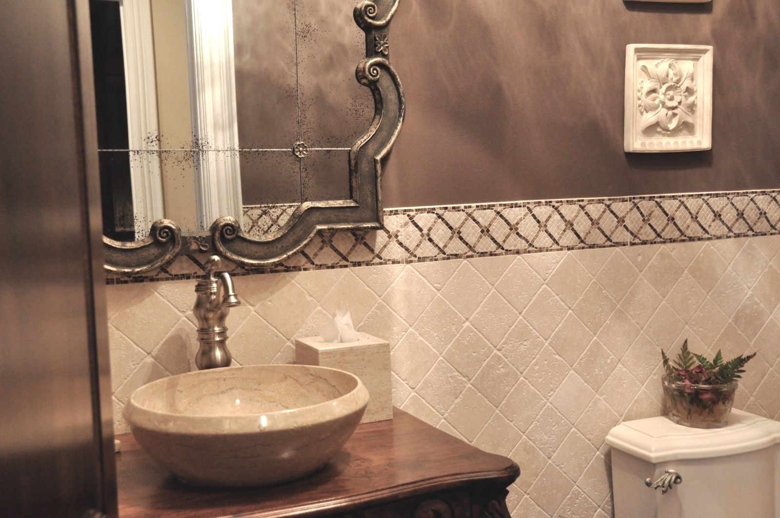 Light 4×4 Tumbled Antiqued Travertine Tile Backsplash Wall(Sold per Square-feet)