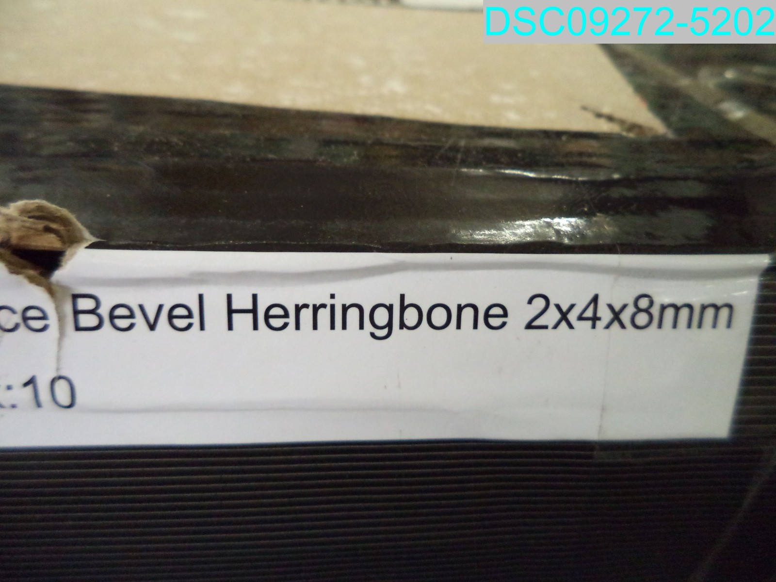 QTY=10: SMOTGLSICEBEH88MM Ice Bevel Herringbone 11″x14″ Glass Mosaic Tile