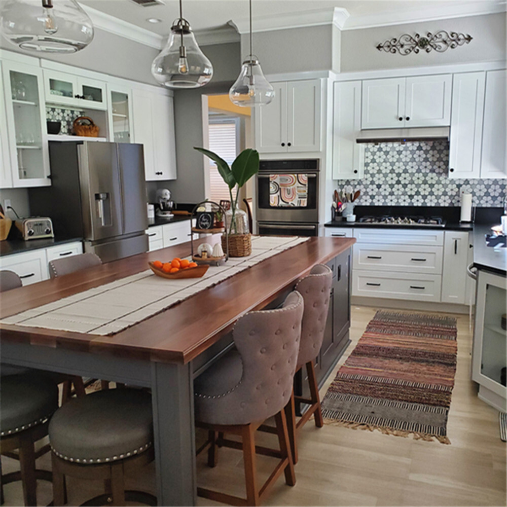 T9E7XP Thassos & Gray Marble Waterjet Magnolia Flower Accent Tile Polished