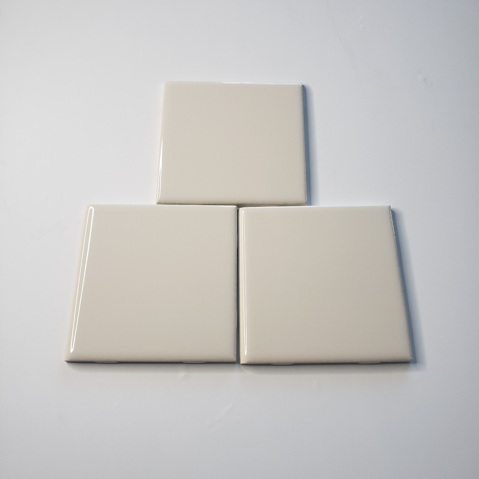 Lot of 3 Daltile Glazed Tile Trim, 4.25″x4.25″ Color Almond 0135