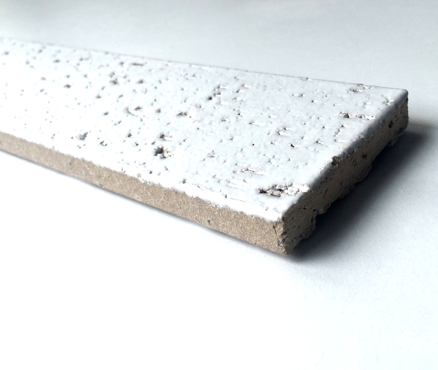 2.5×9.5 White Matte Glazed Extruded Brick Wall Backsplash Field Tile(PACK OF 10)