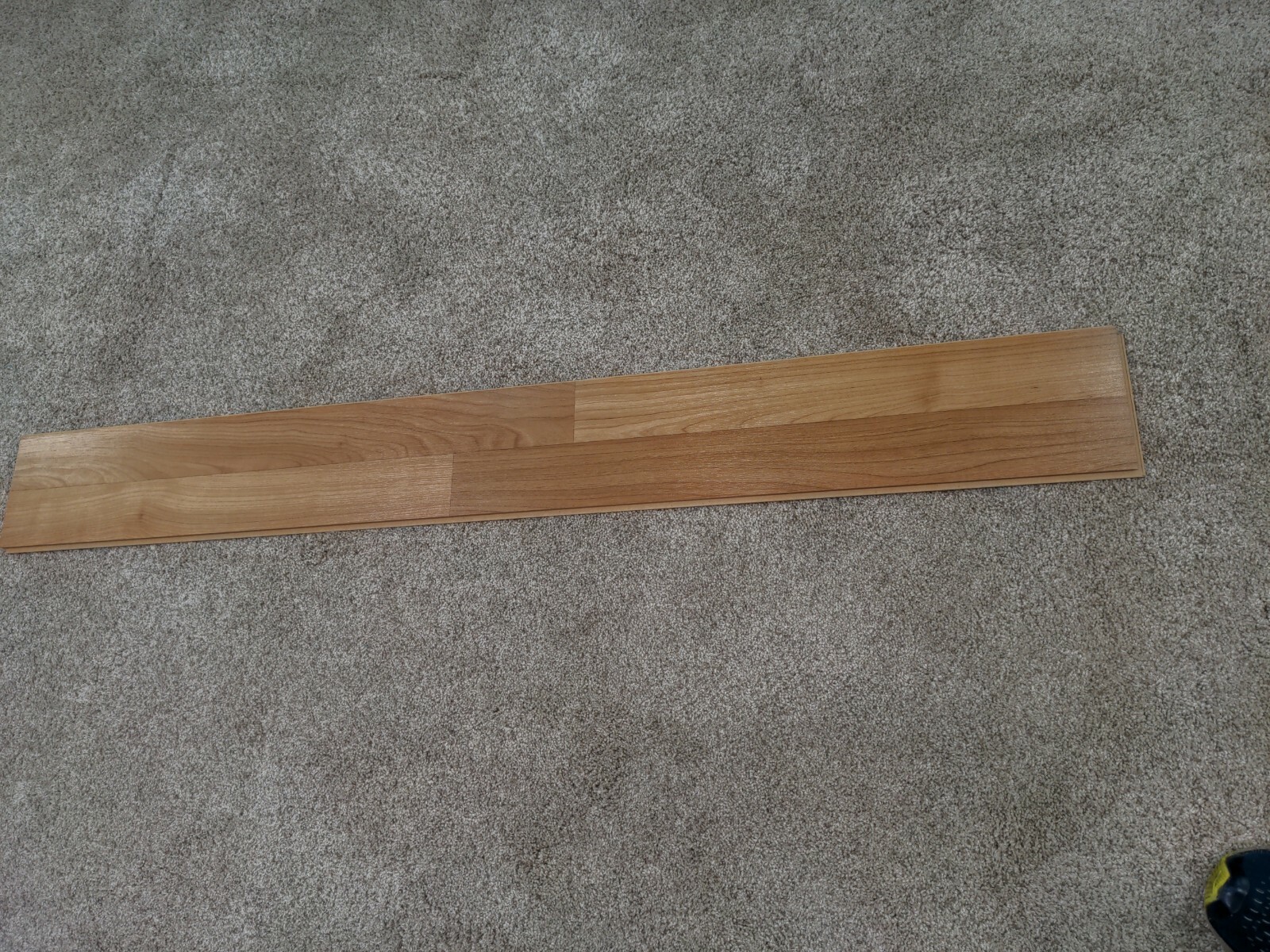 Mohawk Laminate Flooring [NATURAL CHERRY] Brand New Plank MO2L2