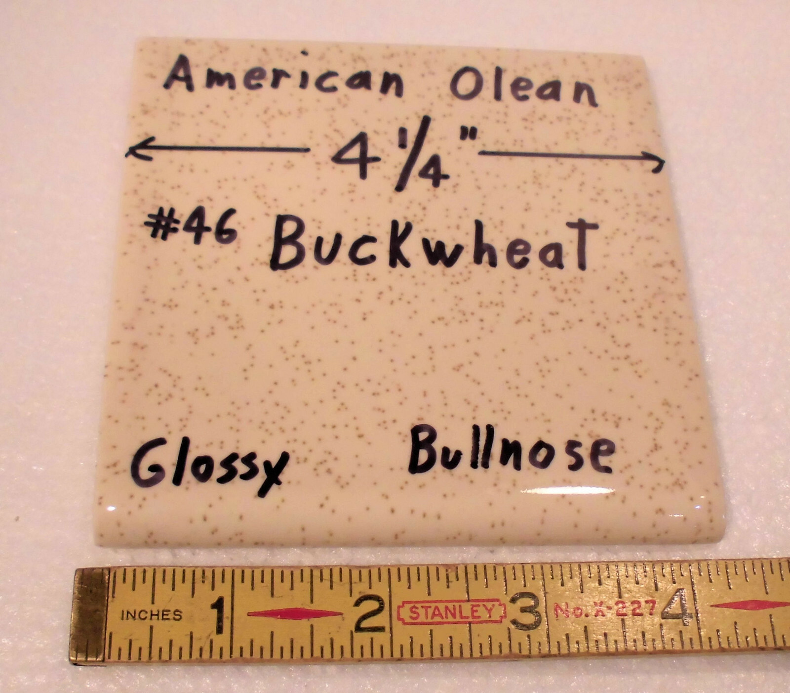 1 pc. *Buckwheat* Glossy Bullnose Ceramic Tile #46 by American Olean 4-1/4″ NOS