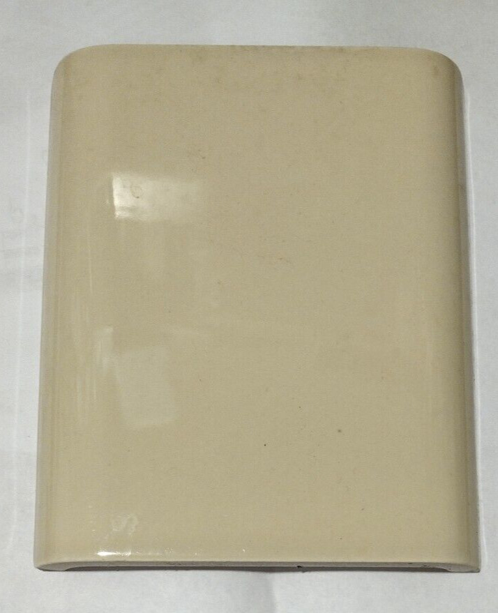 1 Wheeling Double Corner Ceramic Saddle Tile Cap U Shape Pale Yellow 6-1/8″ Vtg