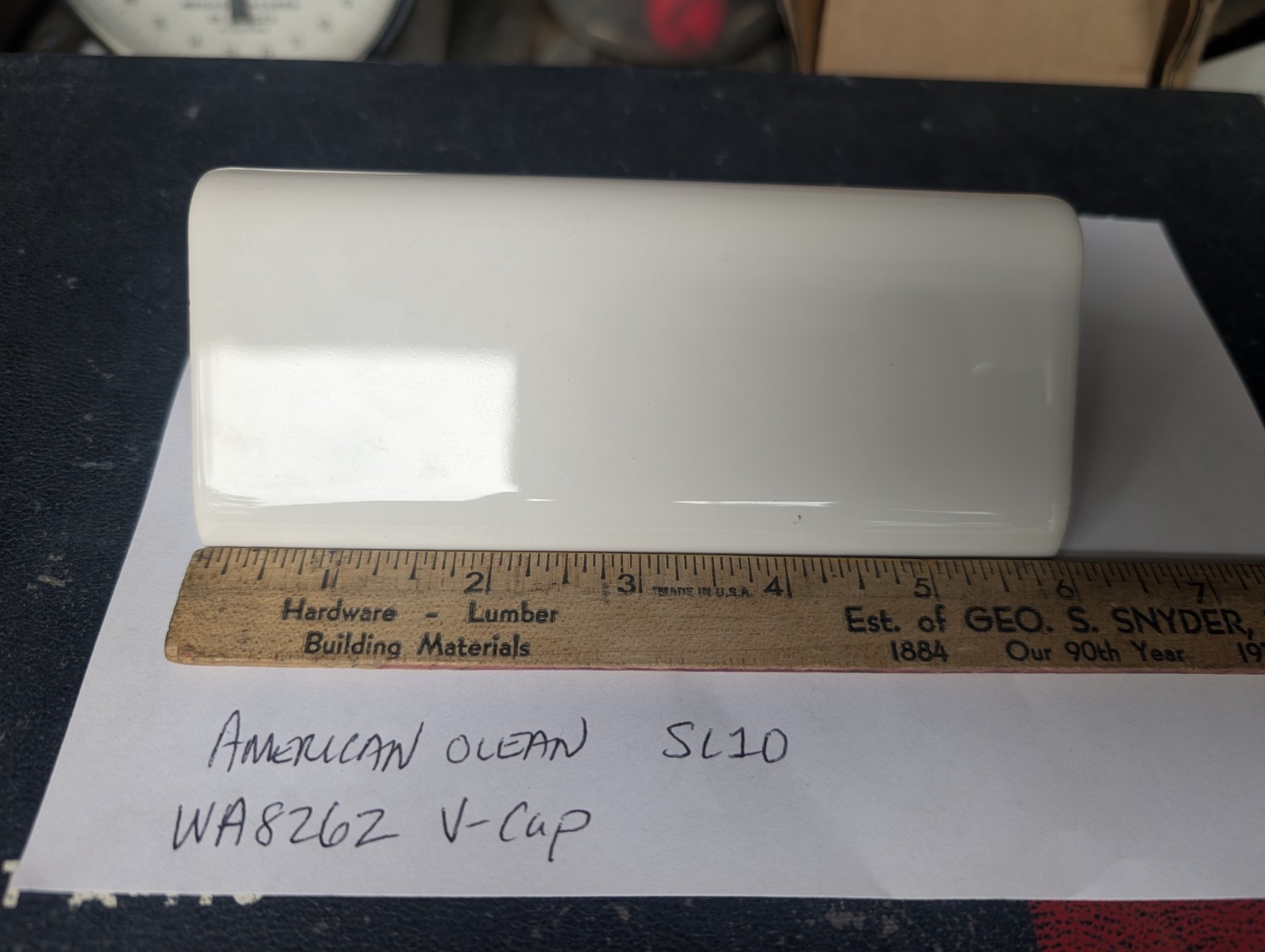 1 pc American Olean Vintage White Counter Trim V cap SL10 WA8262 Tile Bullnose