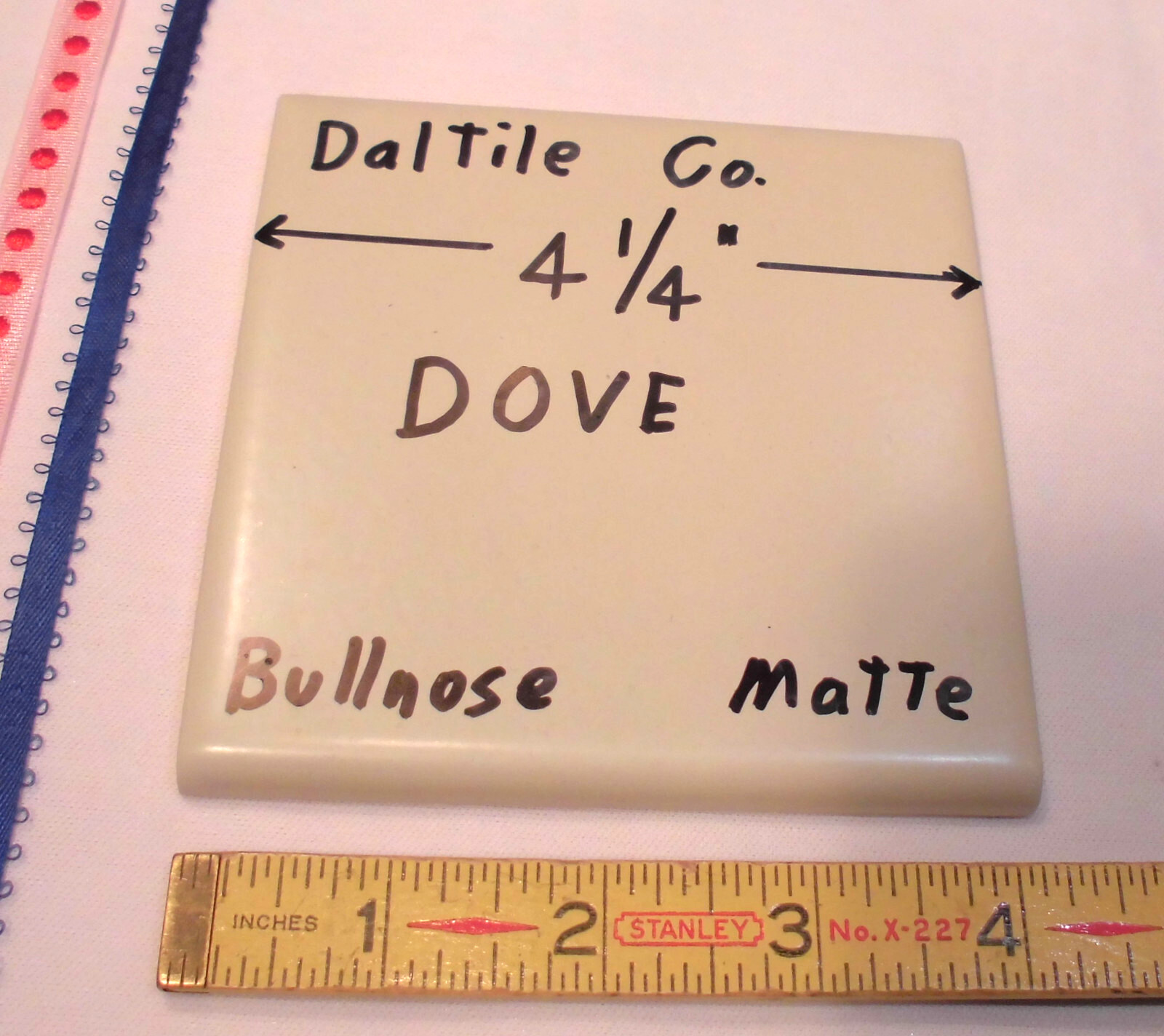 1 pc. Dove-Lite Gray; Bullnose Ceramic Tile by Daltile #D-725; 4-1/4″ Matte, New