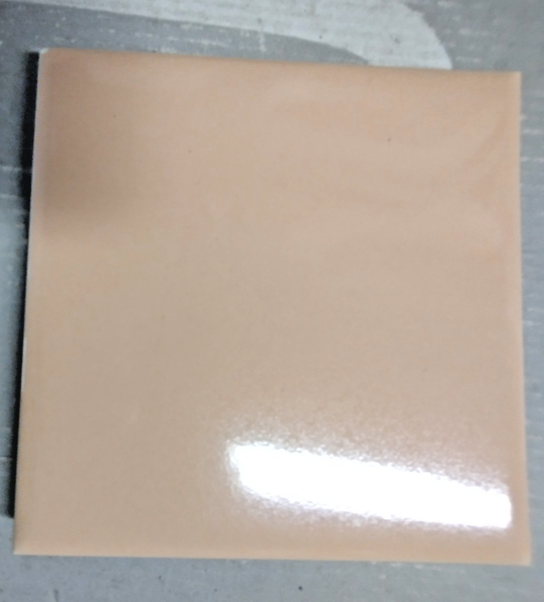 1 Wall Tile Mosaic USA 4-3/8″ Sq Semi Gloss Blushing Peach Pink Ceramic 1950 Vtg