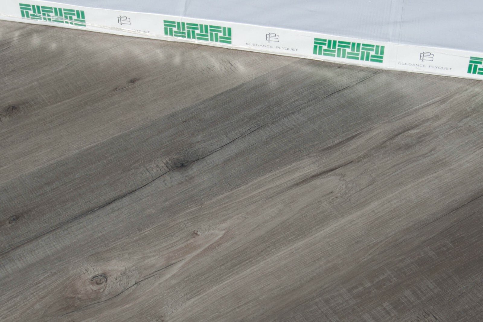 Ashford Luxury Vinyl SPC Plank With 1mm IXPE Rubber Pad Sample