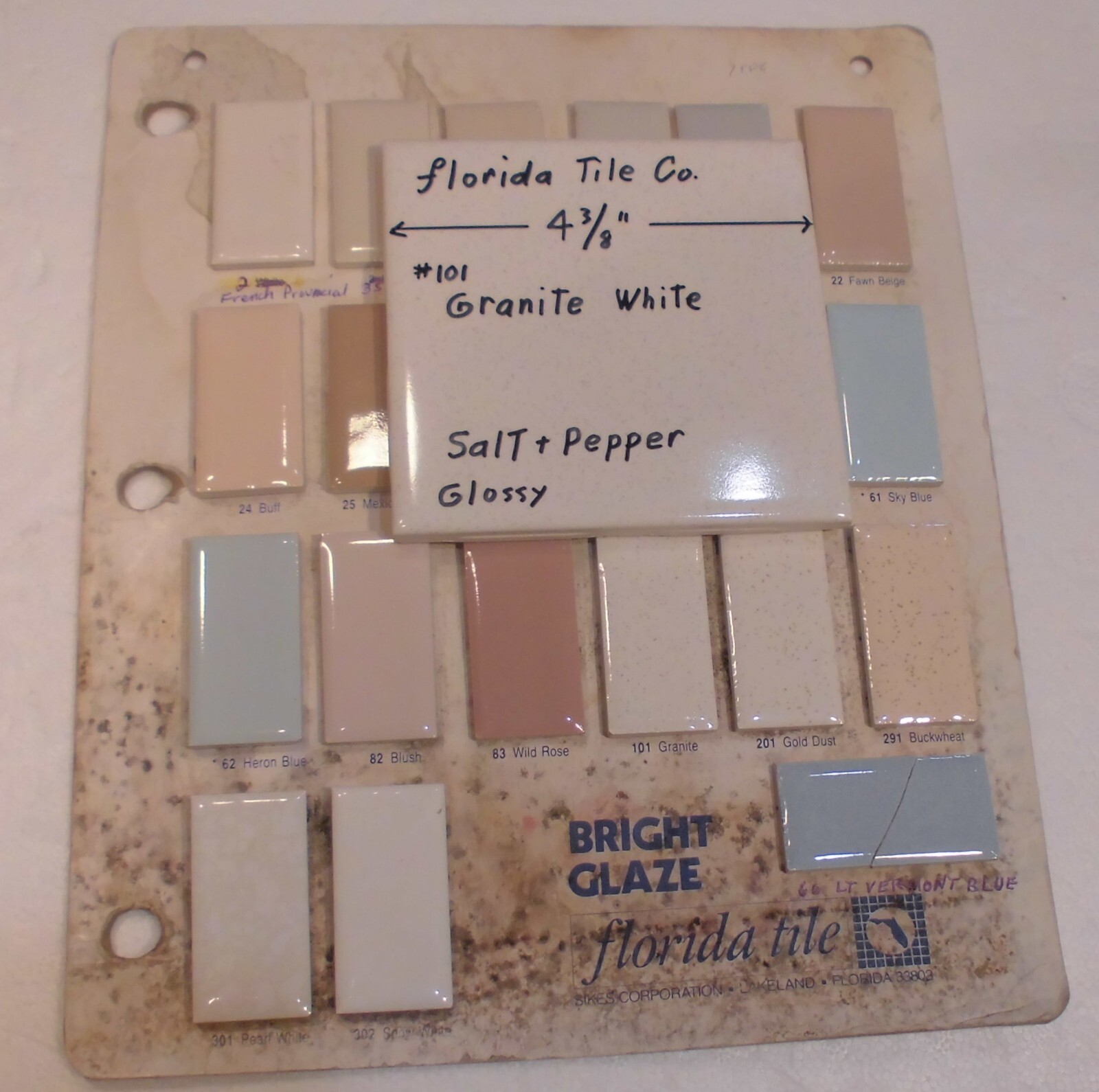 1 pc. Salt + Pepper / Granite White: 4-3/8″ Glossy Ceramic Tile by Florida Co.