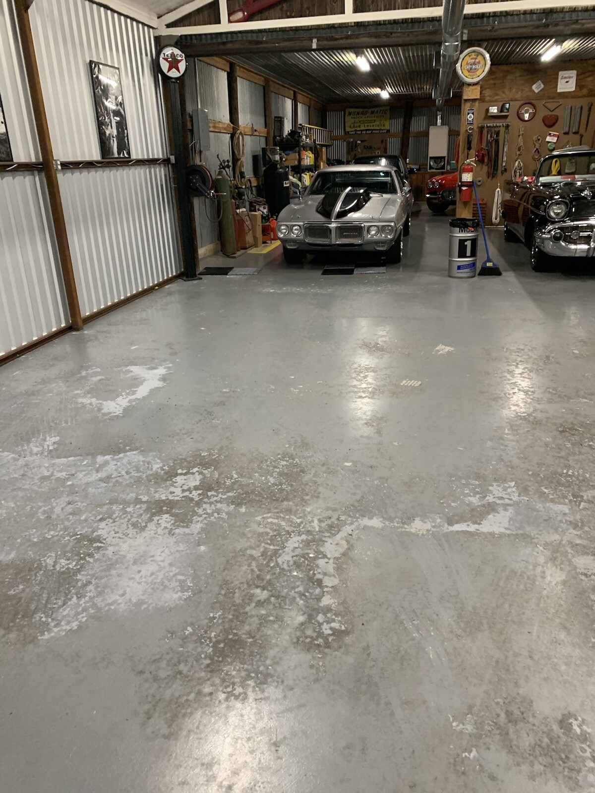Black … HYBRID-X garage floor tiles. 50 square feet 17” X 17” MADE IN USA