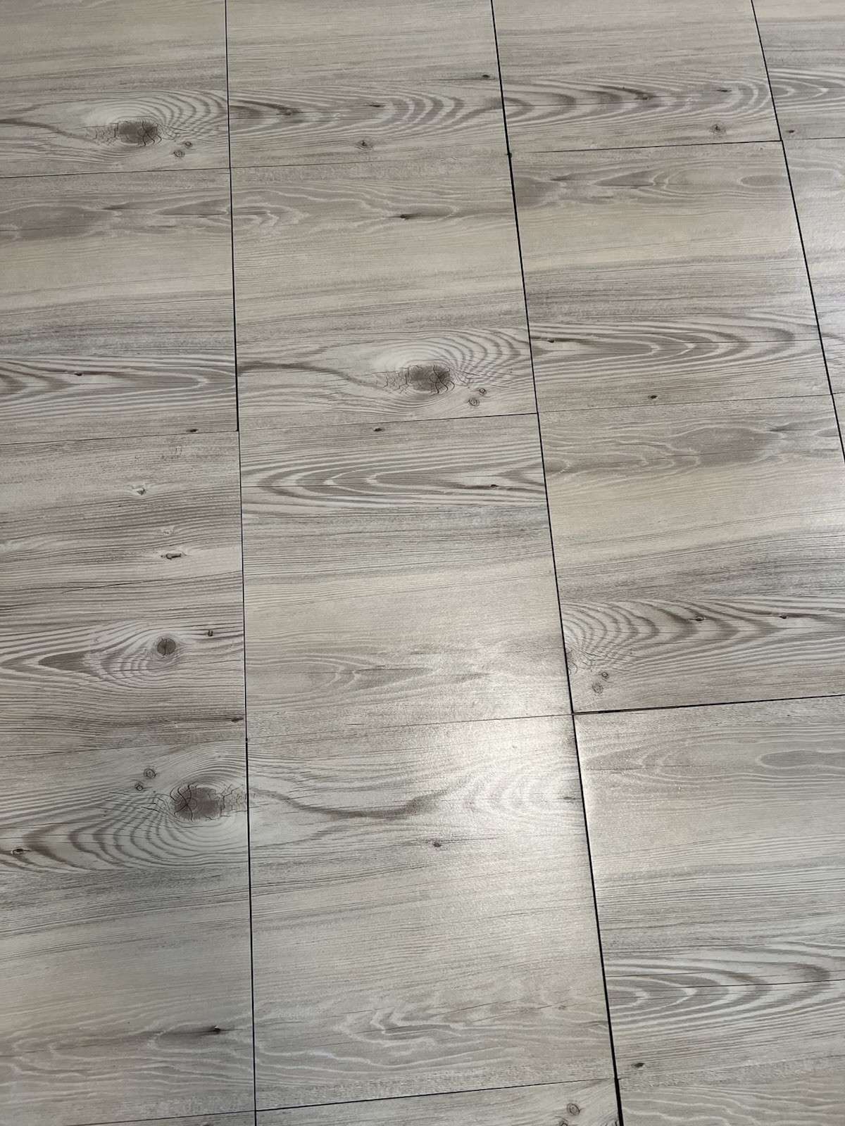 Dance Floor Tiles, Beachwood 12 x 12 in 28 Piece Interlocking Dance Flooring 7×4