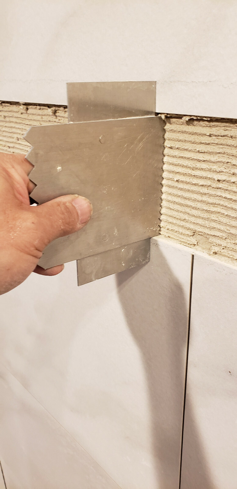 Glass mosaic tile border installation tool