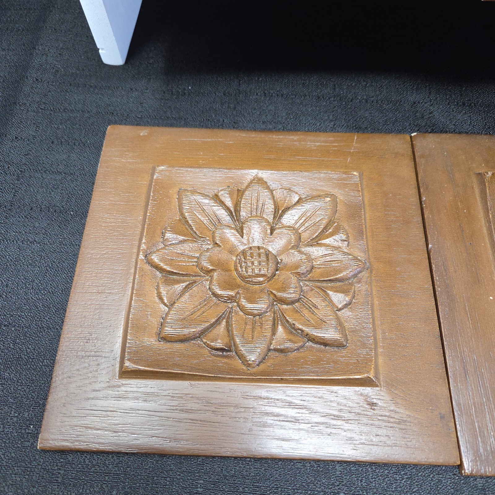 VTG Brown Square Ceramic Flower Tile Panel – Set of 4 – 8 inches x 8 inches