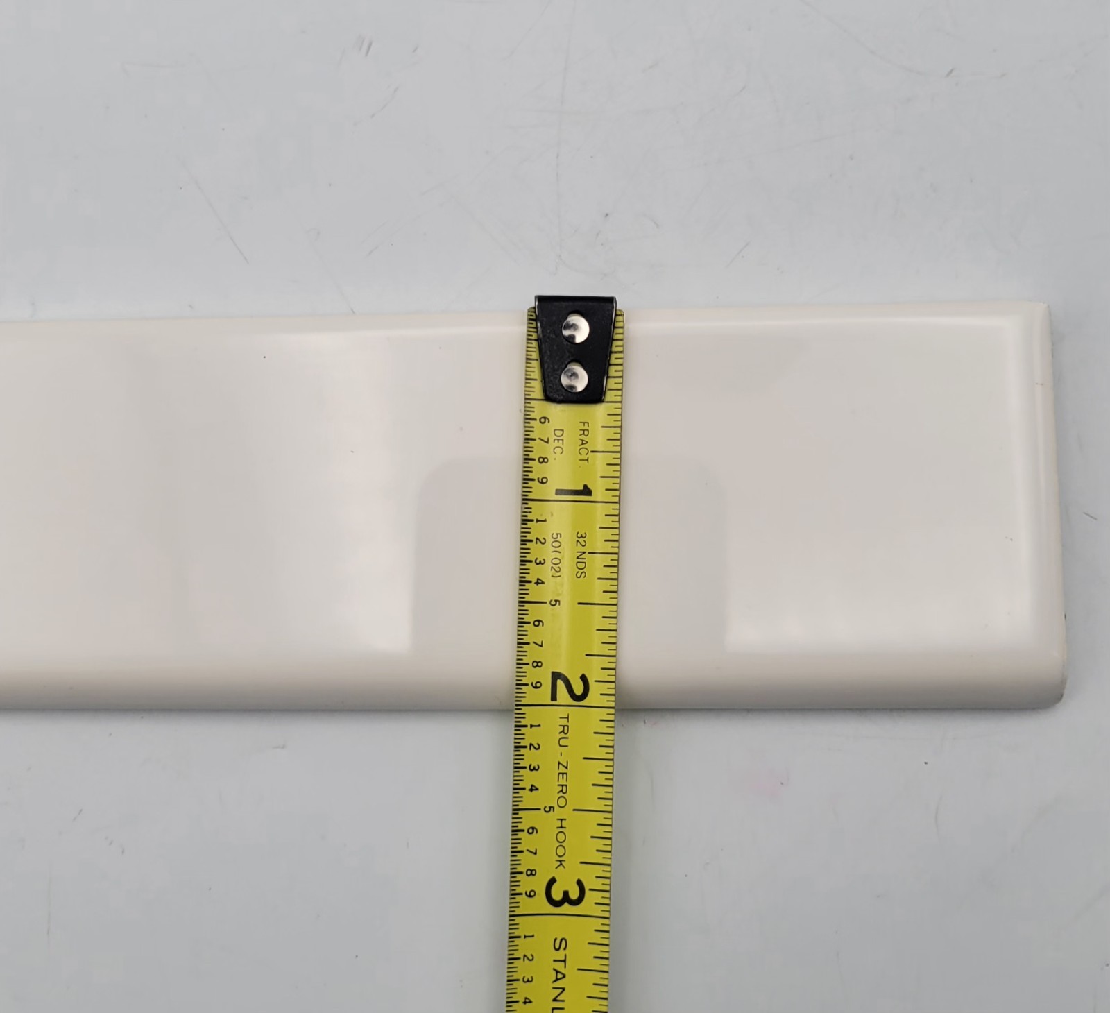 2×6 Bullnose Wall Tile Trim Artic White (BOX OF 21)