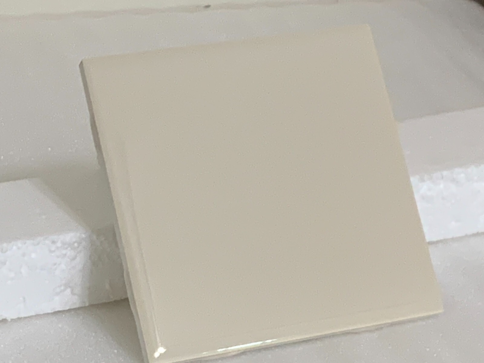 Vintage New Daltile Ceramic 4 1/4″ x 4 1/4″ Almond #K165 Gloss *10 pcs*