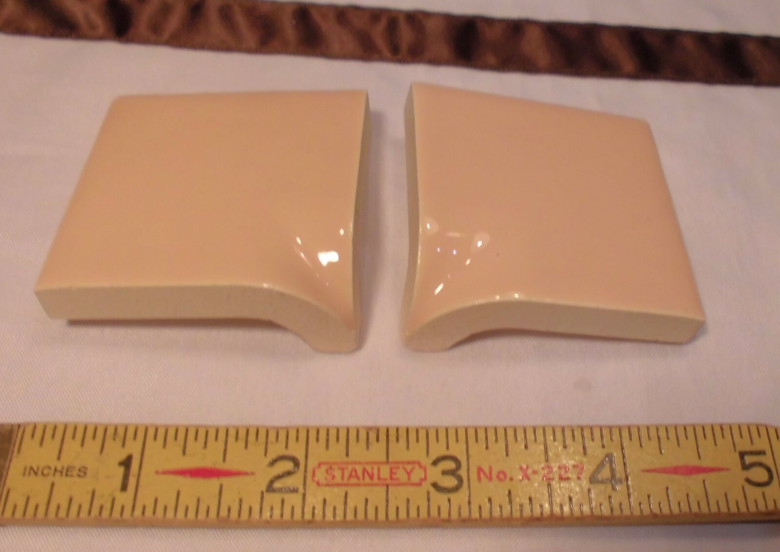 2 pcs. *Suntan Color* Ceramic Bullnose; Radius Inside Corner Trim Tile 2″ X 2″