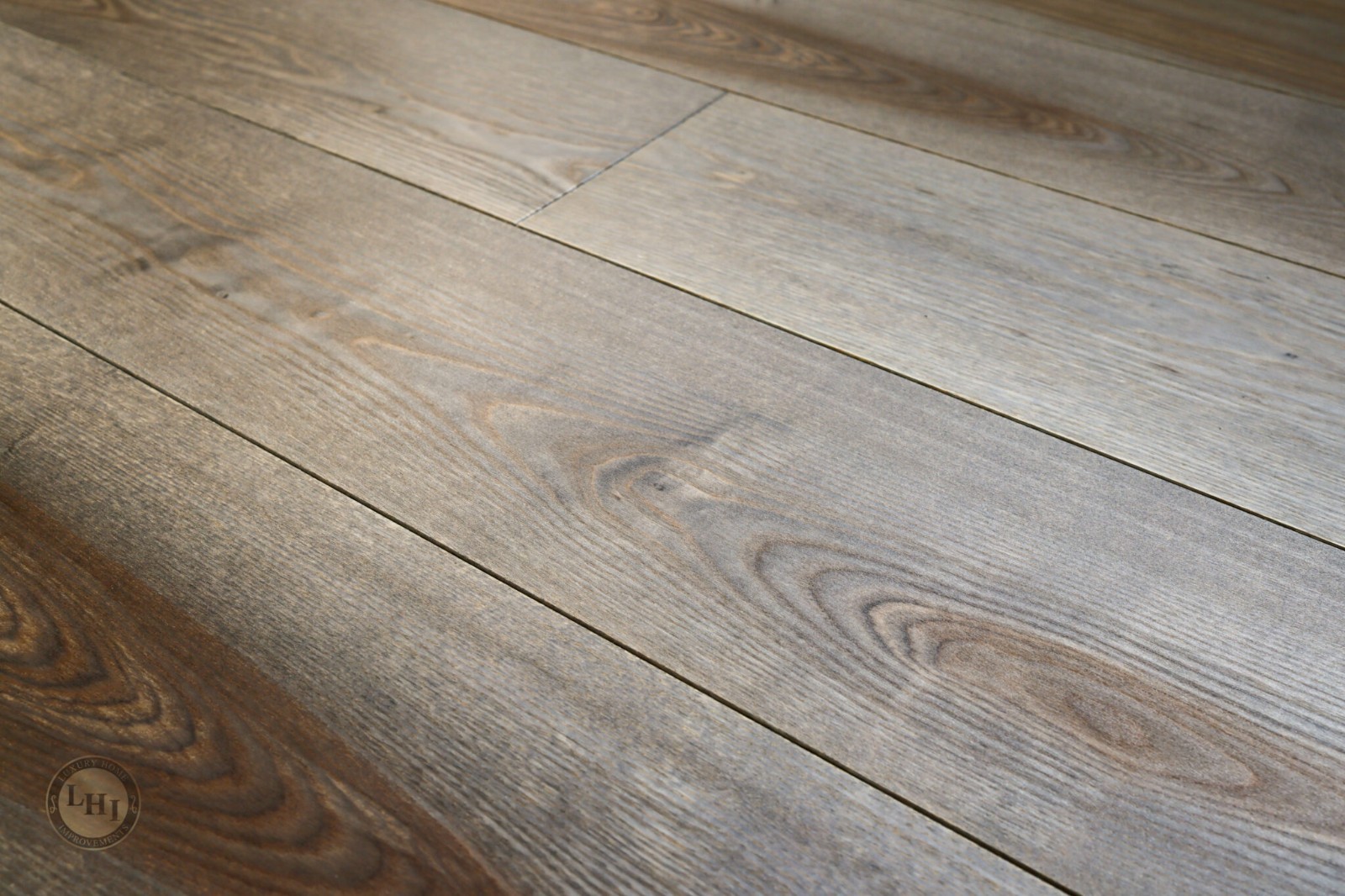 Anderson Tuftex Premium 9/16″ Thick 4mm veneer Ash Engineered Hardwood 3$ Per sq
