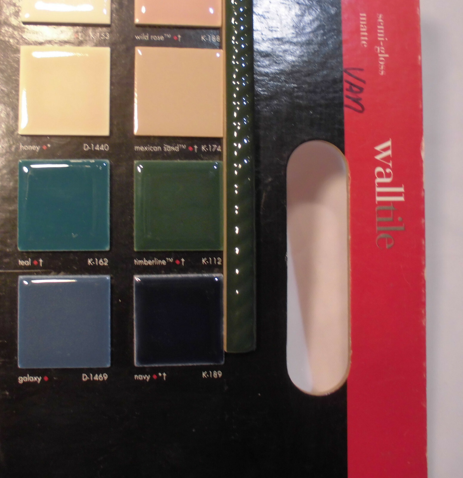 6-pack: Dark Green: Ceramic Liner-Pencil-Sizzle Tiles: 1/2″ X 6″ Twist Pattern
