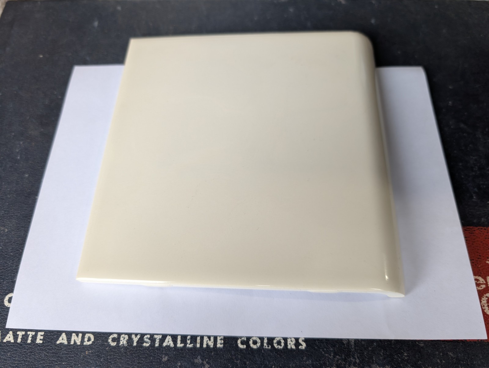 2 pcs NEW American Olean Gloss Almond #12 A3602 Ceramic Tile MUD BULLNOSE 6X6″