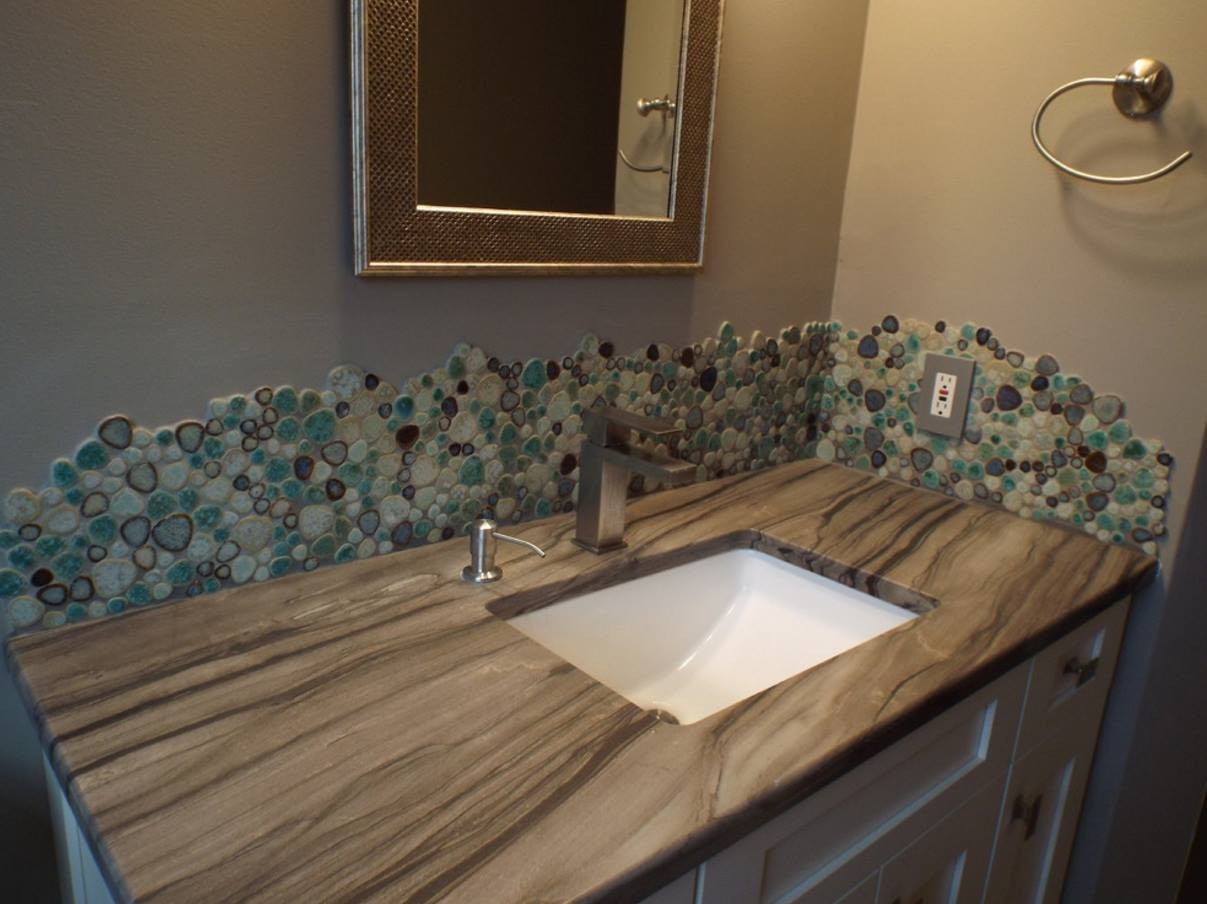 Porcelain Pebble Tile Heart-Shape Glazed Ceramic Mosaic Shower Wall & Floor Tile