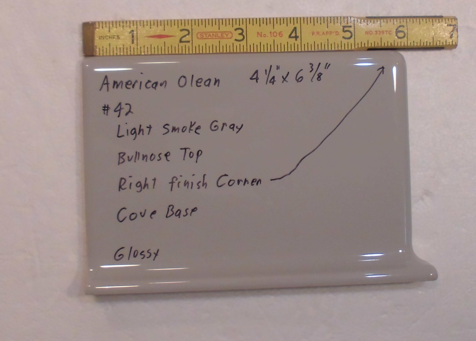 1 pc. Light Smoke Gray: base/cove Ceramic Tile: 4-1/4″ X 6″ Right Finish Corner